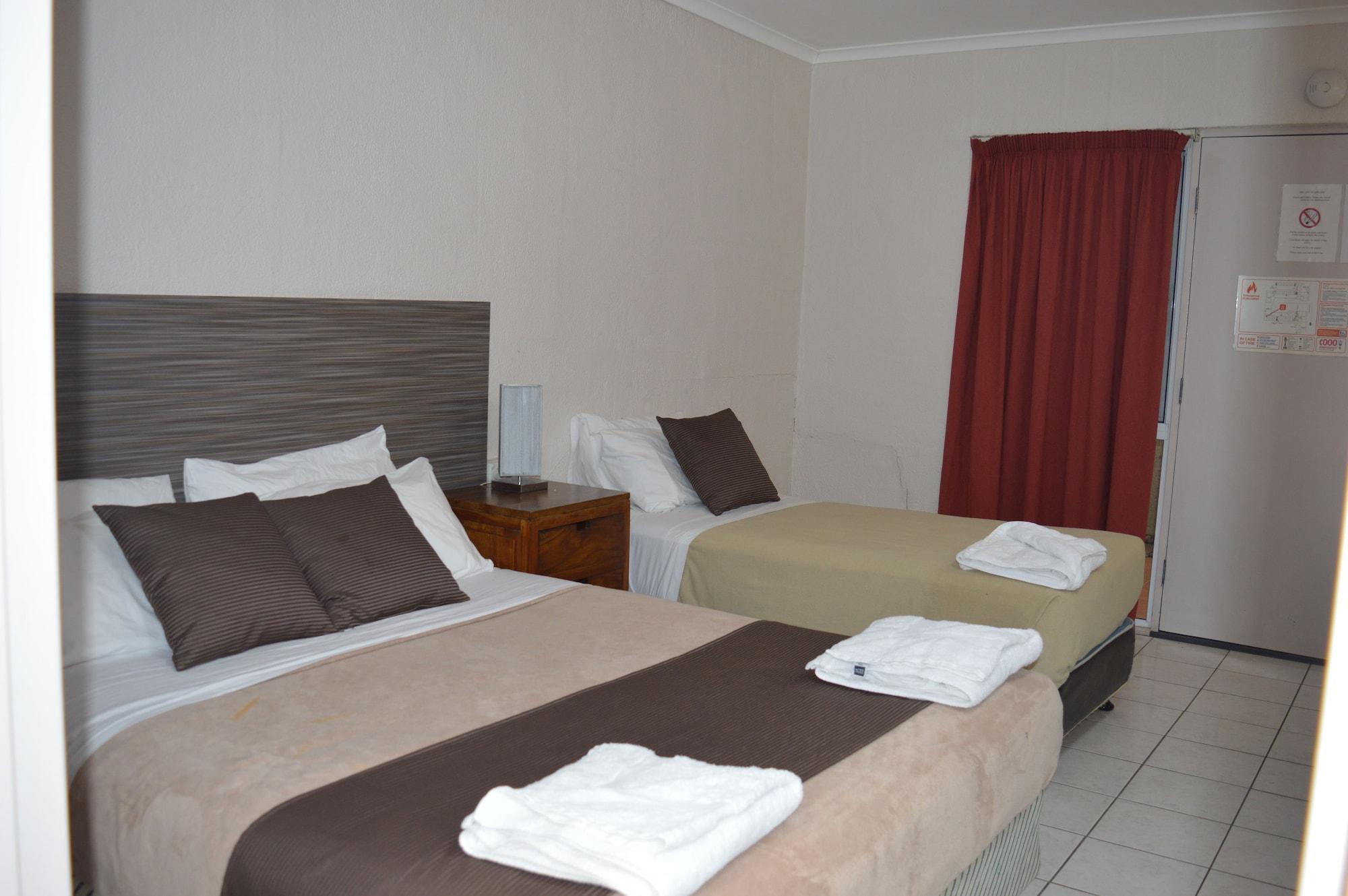 Mid City Motor Inn Гладстон Экстерьер фото