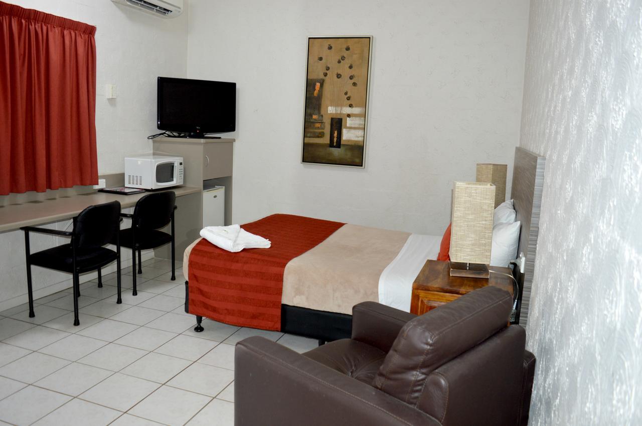 Mid City Motor Inn Гладстон Экстерьер фото